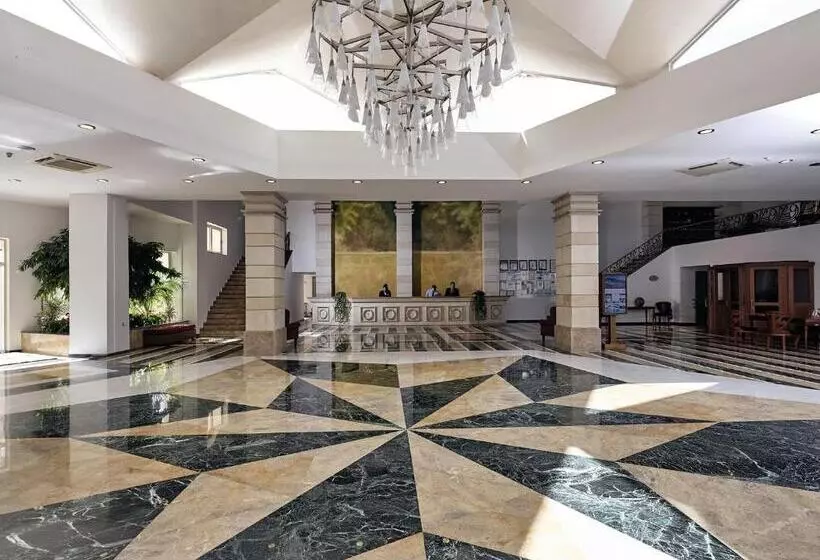 호텔 Pilot Beach Resort