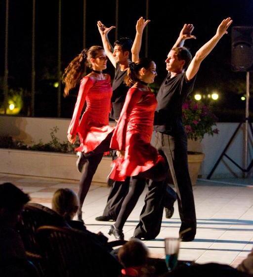 בית מלון כפרי Pilot Beach Resort