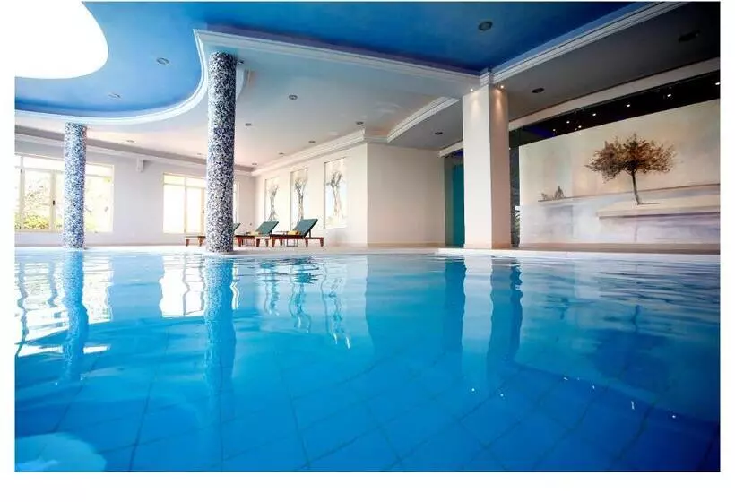 호텔 Pilot Beach Resort