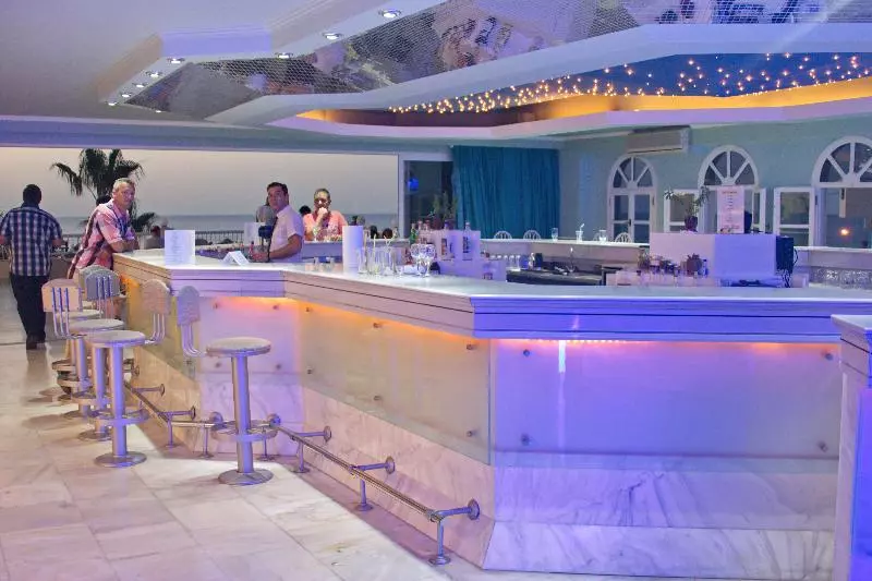 هتل Rethymno Mare & Water Park