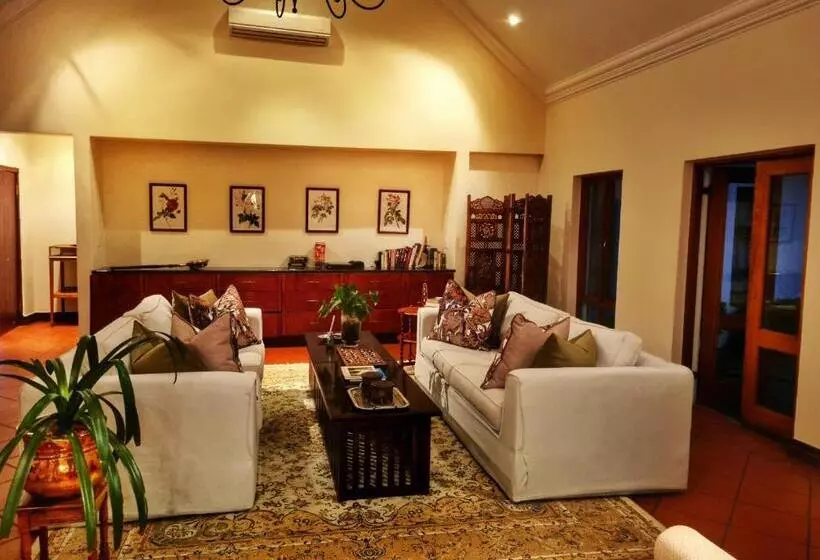 Hotelli Budmarsh Country Lodge