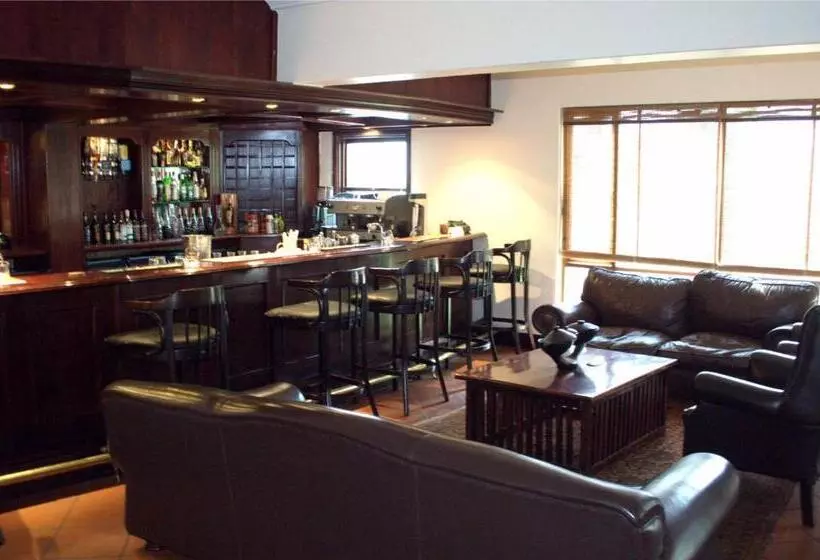 Hotelli Budmarsh Country Lodge