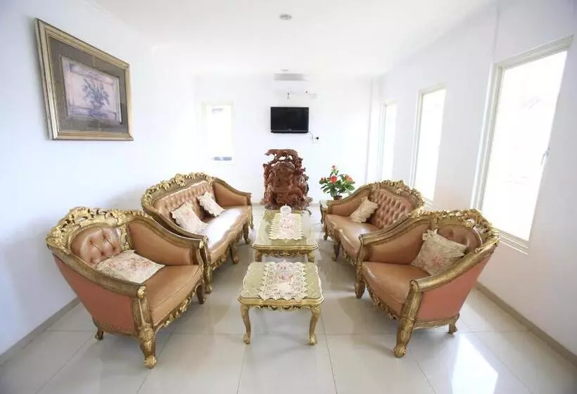 Majatalo Reddoorz @ Jatiwaringin