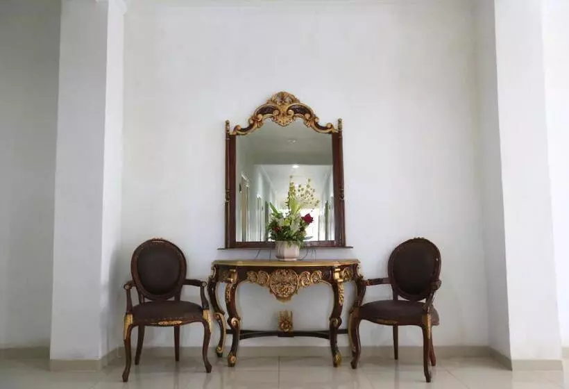 Majatalo Reddoorz @ Jatiwaringin