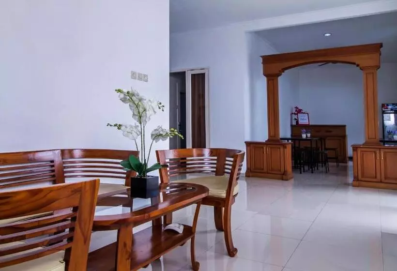 Majatalo Reddoorz @ Jatiwaringin