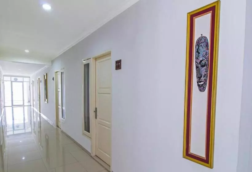 Majatalo Reddoorz @ Jatiwaringin