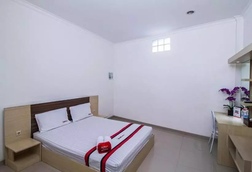 Majatalo Reddoorz @ Jatiwaringin