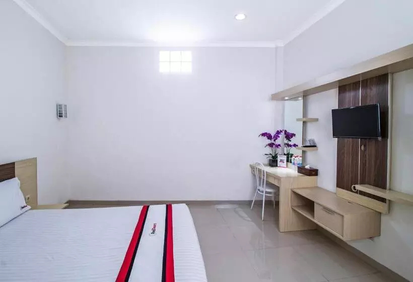 Majatalo Reddoorz @ Jatiwaringin