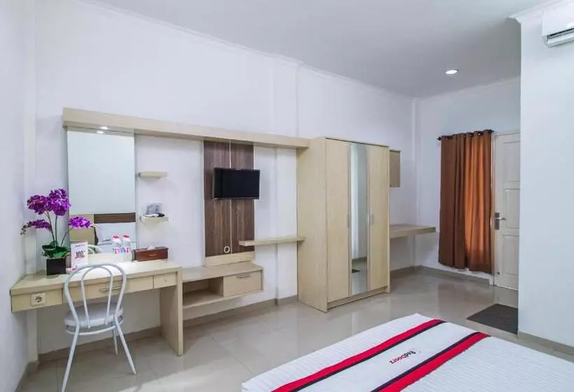 Majatalo Reddoorz @ Jatiwaringin