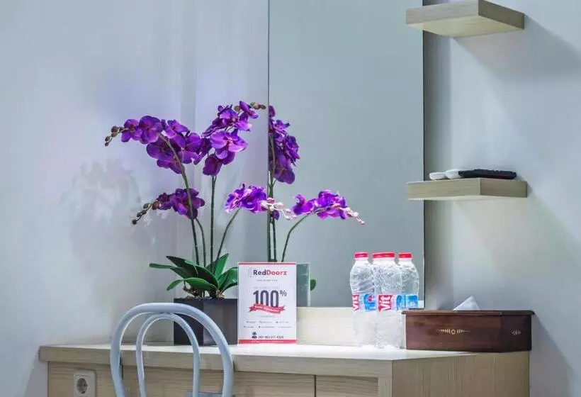 Majatalo Reddoorz @ Jatiwaringin