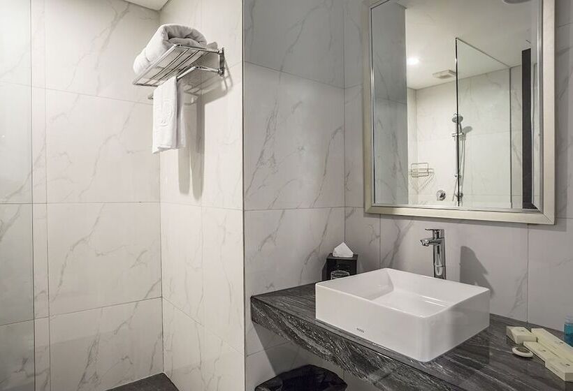 The Acacia Hotel Jakarta