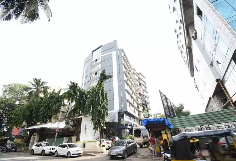 בית מלון כפרי Kings International Juhu