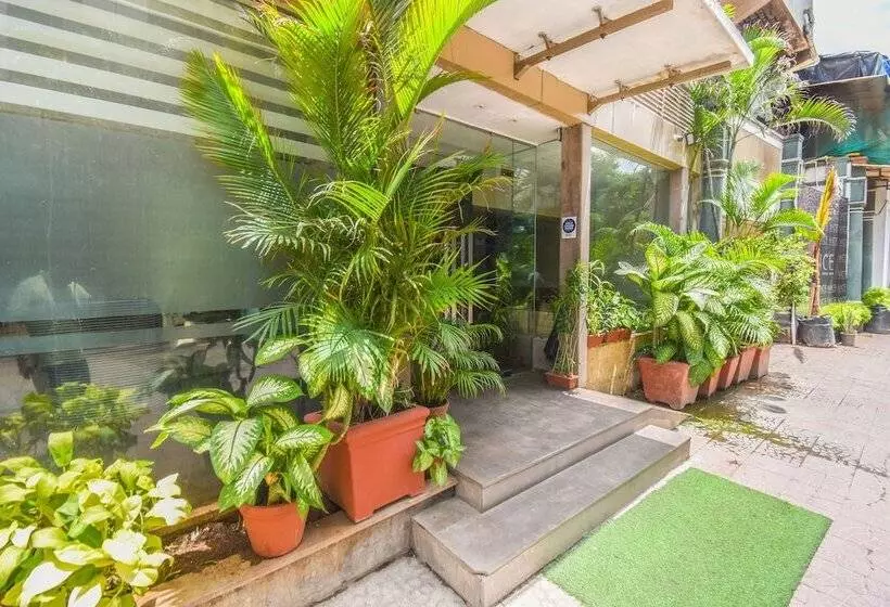 בית מלון כפרי Kings International Juhu