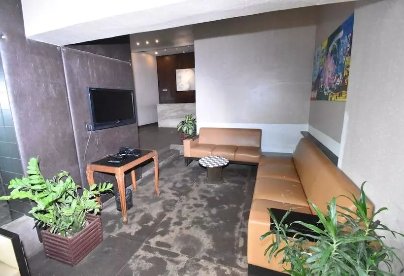 בית מלון כפרי Kings International Juhu