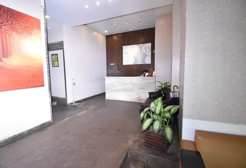 בית מלון כפרי Kings International Juhu