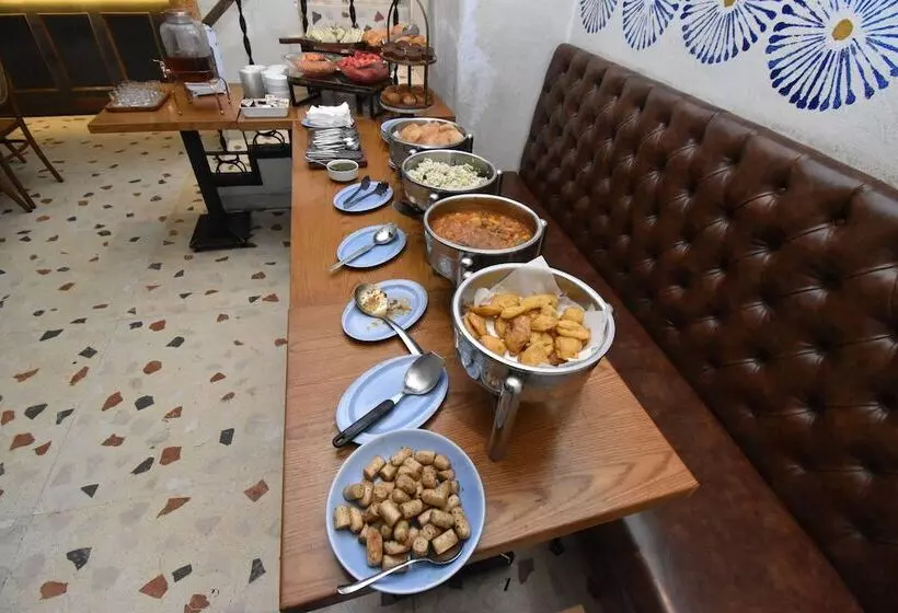 בית מלון כפרי Kings International Juhu