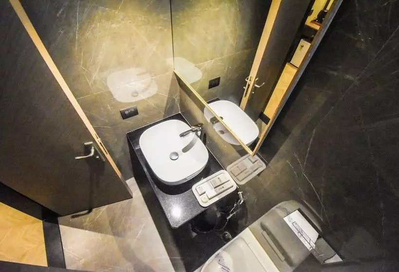 בית מלון כפרי Kings International Juhu