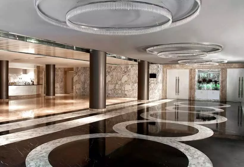 Hotel Le Royal Méridien Chennai