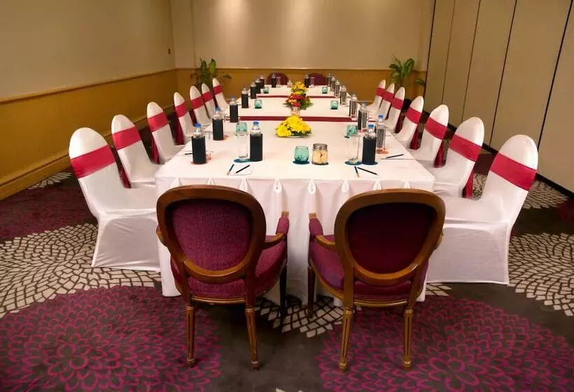 Hotel Le Royal Méridien Chennai