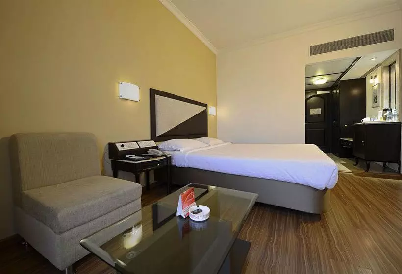 ホテル Sun-n-Sand Pune