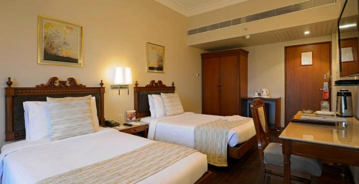 בית מלון כפרי Sun-n-Sand Pune