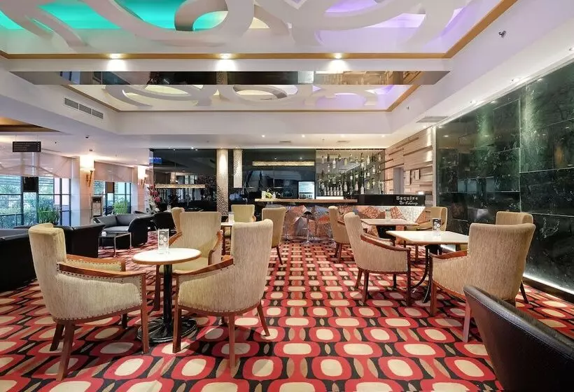 هتل Sunlake Waterfront Resort & Convention