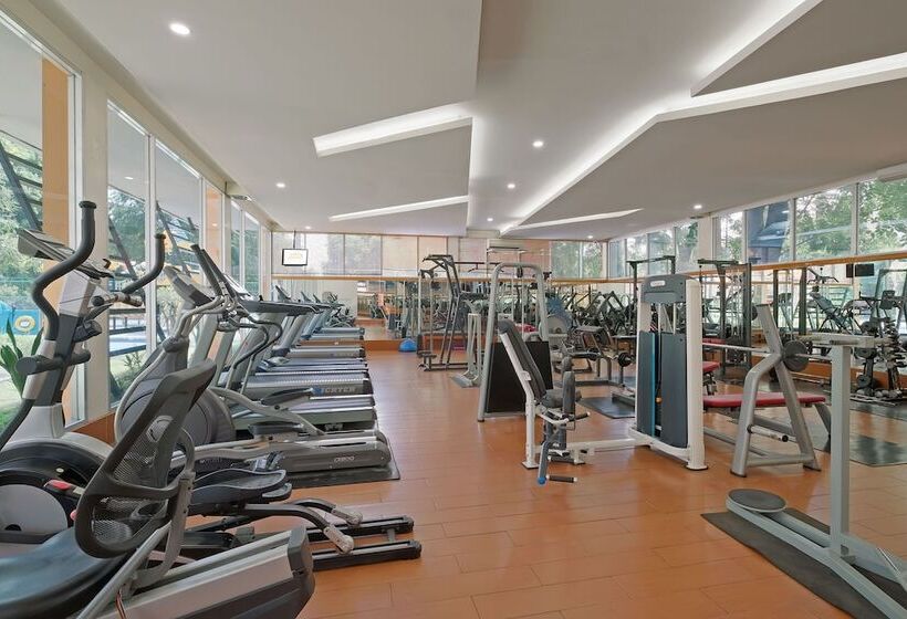 Hotel Sunlake Waterfront Resort & Convention