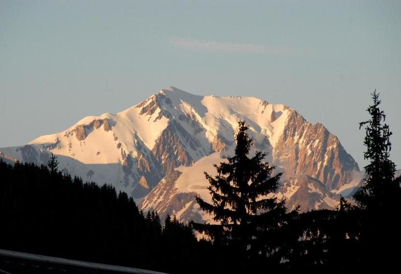 هتل Hôtel Chalet Le Caribou