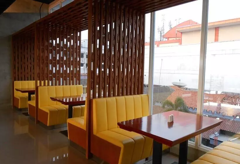 Otel Primebiz  Tegal