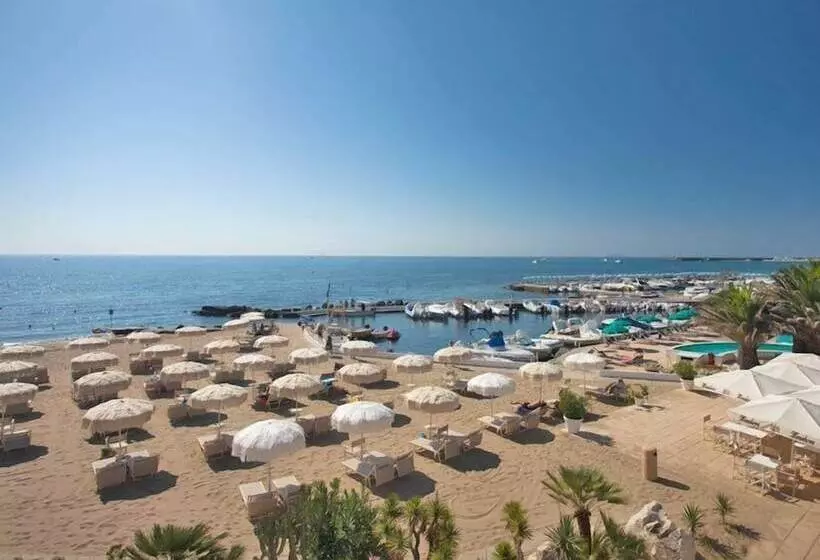 ホテル Circeo Park