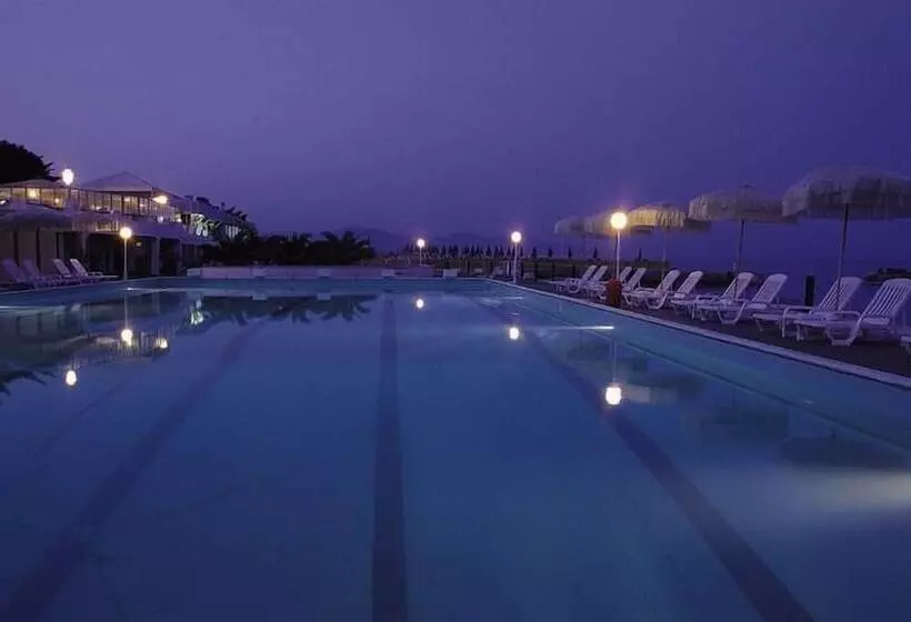 ホテル Circeo Park