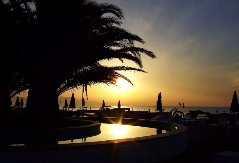 ホテル Circeo Park