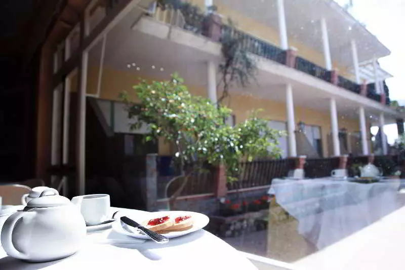 בית מלון כפרי Continental