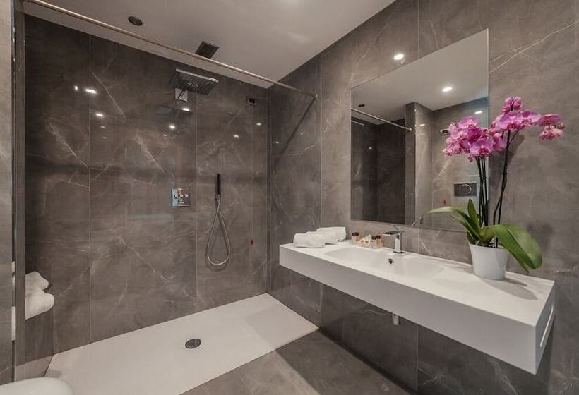 فندق Continental