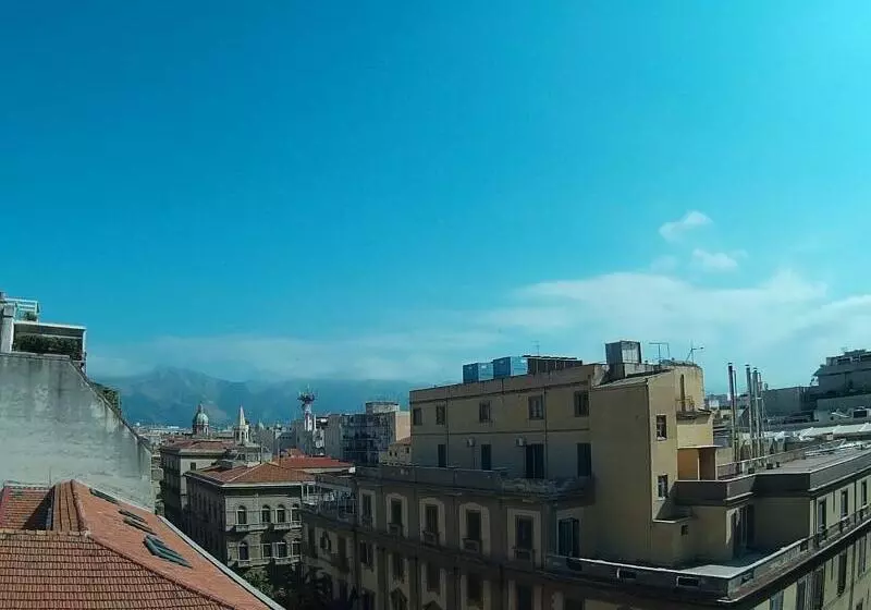 هتل Ibis Styles Palermo Cristal