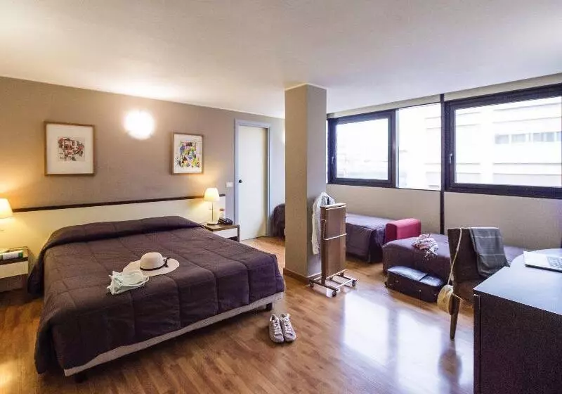 هتل Ibis Styles Palermo Cristal