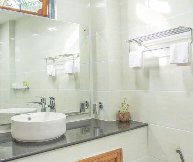 هتل Tropical Biosphere