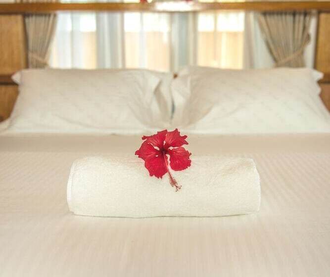 هتل Tropical Biosphere