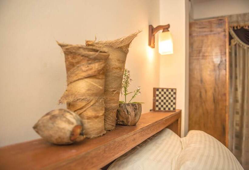 هتل Tropical Biosphere