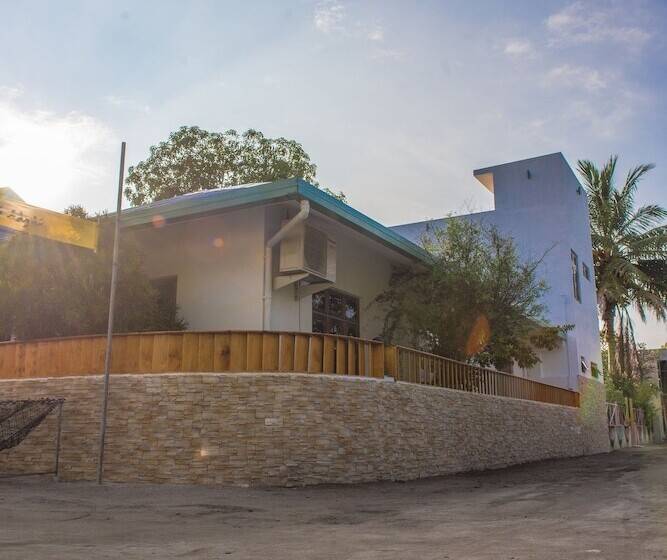 هتل Tropical Biosphere