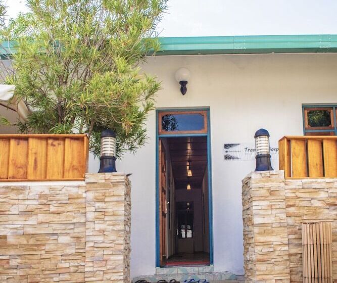 هتل Tropical Biosphere