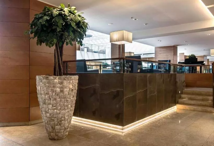 בית מלון כפרי Ergife Palace