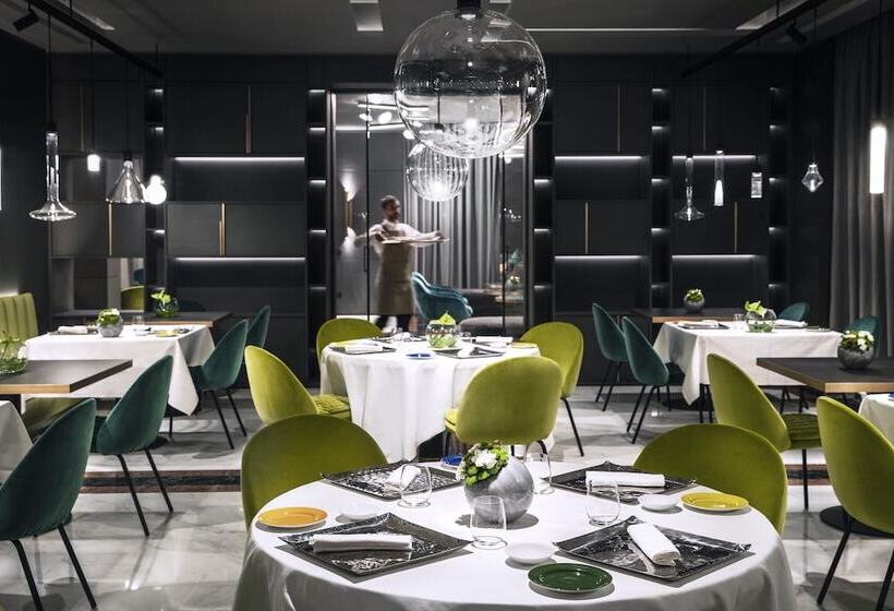 فندق Plaza E De Russie Relais & Chateaux