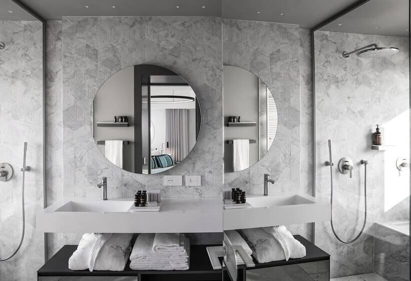 فندق Plaza E De Russie Relais & Chateaux