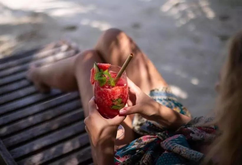 پانسیون Dhiffushi Inn