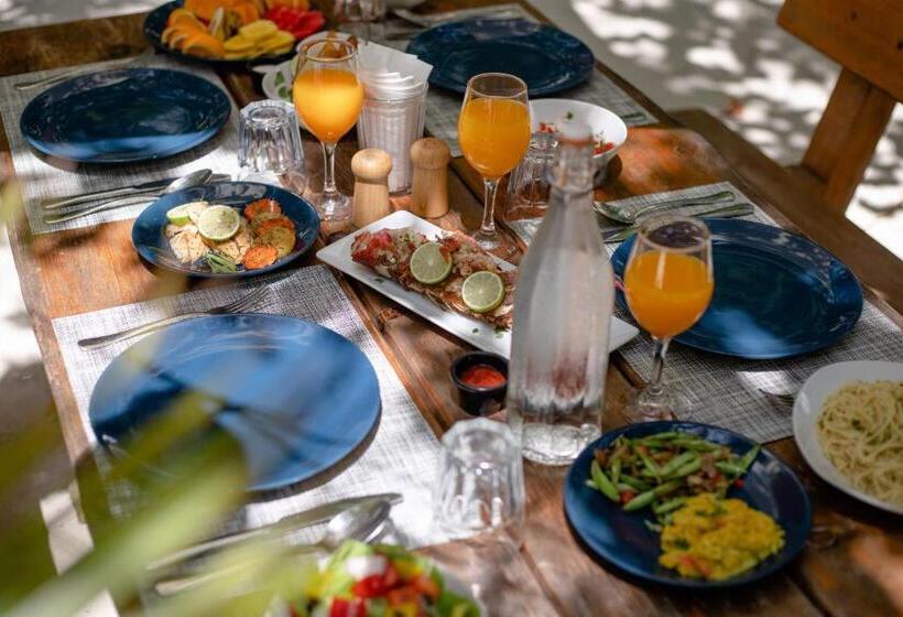 پانسیون Dhiffushi Inn