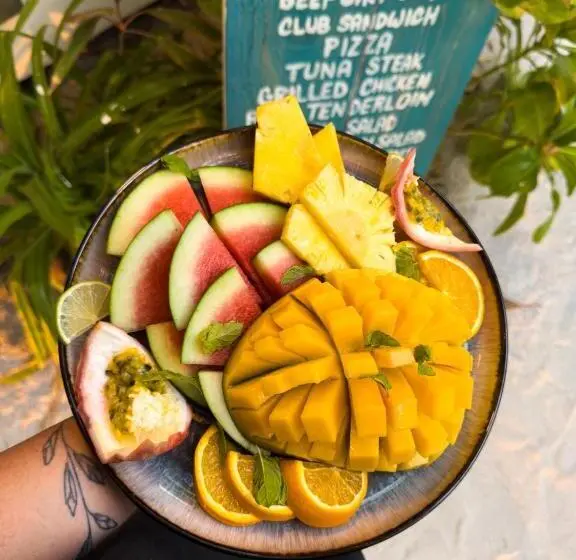 پانسیون Dhiffushi Inn