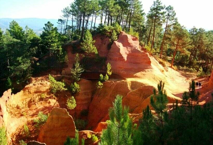 בית מלון כפרי First Inn