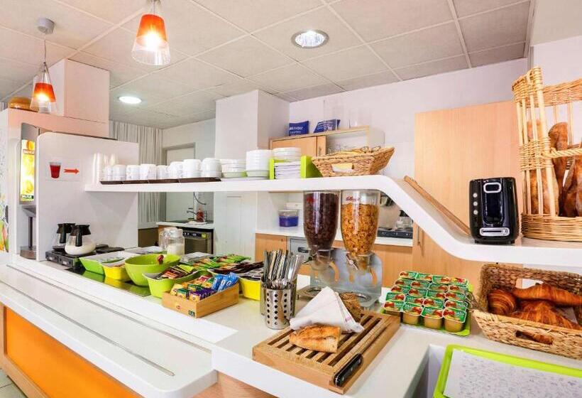 בית מלון כפרי First Inn