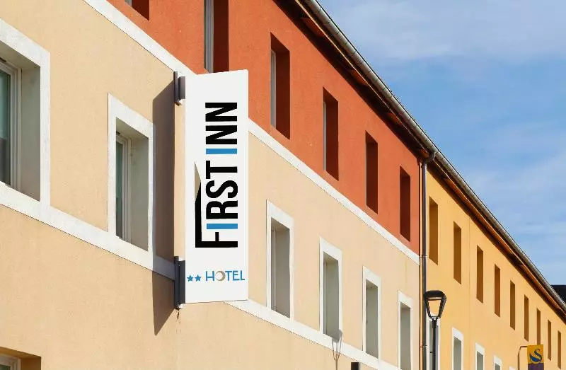 Hotel First Inn